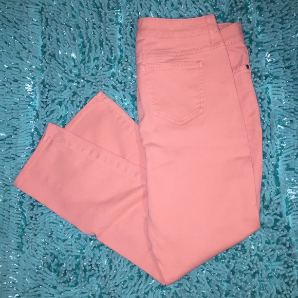 Ellen Tracy Pants - 😍NWOT Ellen Tracy skinny jeans/ salmon color